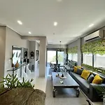 Appartement Luxury Sea View Chalkís