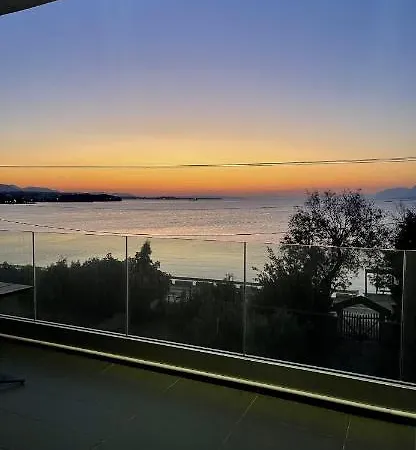 Luxury Sea View Apartment Chalkís