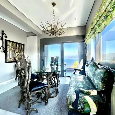 Luxury Sea View Apartment *